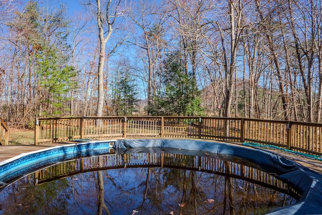 111 Horse Cove Road, Berea, KY 40403