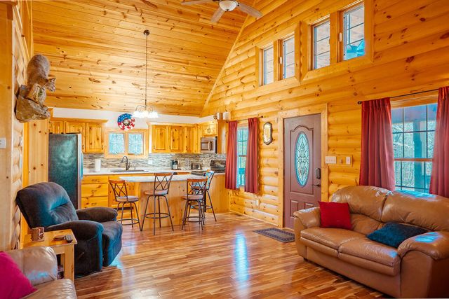 111 Horse Cove Road, Berea, KY 40403