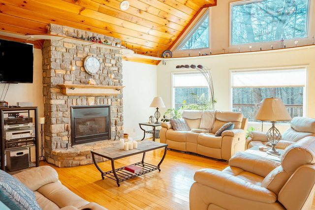 111 Horse Cove Road, Berea, KY 40403