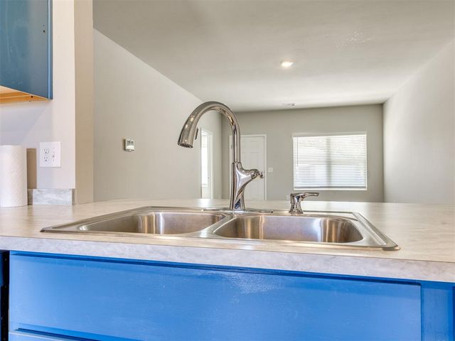 541 SE 7th Place, Newcastle, OK 73065