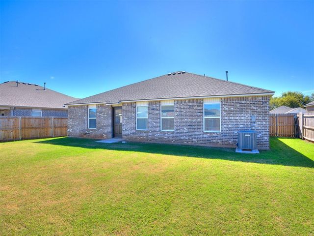 541 SE 7th Place, Newcastle, OK 73065