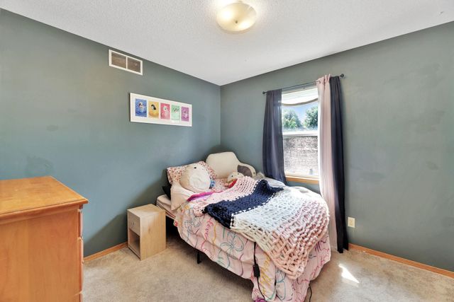 223 Wheatridge Dr, Newton, KS 67114