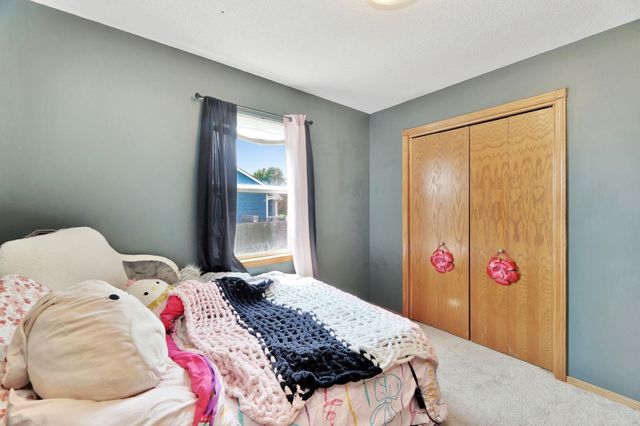 223 Wheatridge Dr, Newton, KS 67114