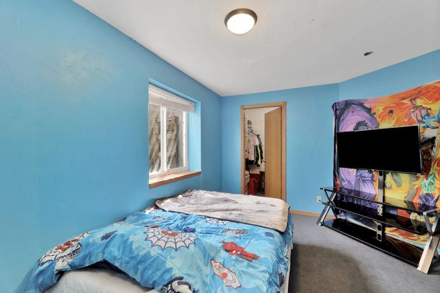 223 Wheatridge Dr, Newton, KS 67114