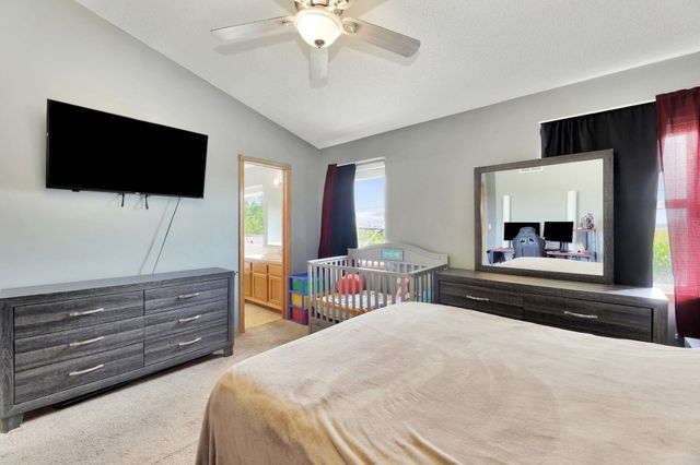 223 Wheatridge Dr, Newton, KS 67114