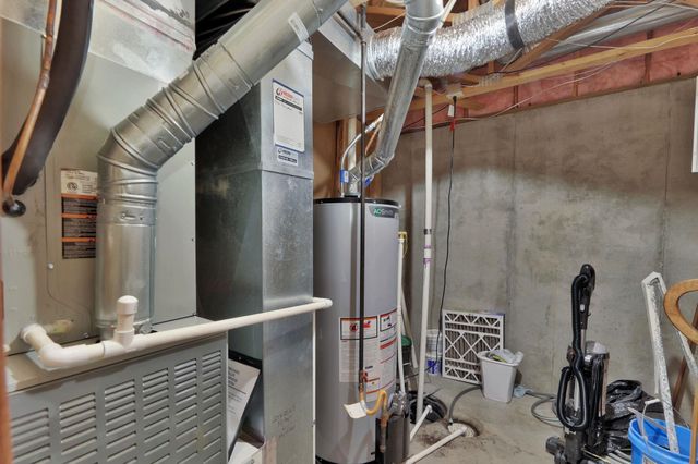 223 Wheatridge Dr, Newton, KS 67114