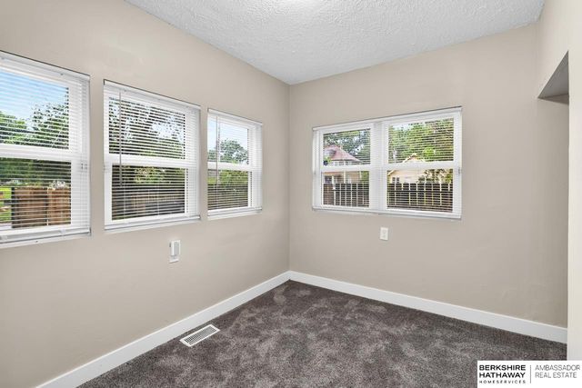 2619 Fort Street, Omaha, NE 68111