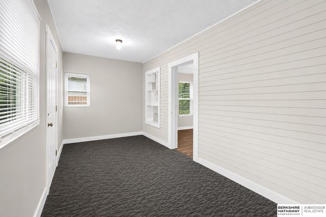 2619 Fort Street, Omaha, NE 68111