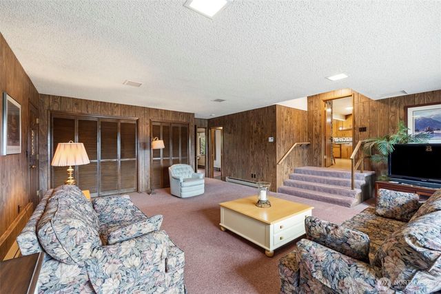 1553 Bishop Road, Chehalis, WA 98532