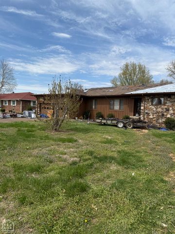 601 Hillview Drive, Paragould, AR 72450