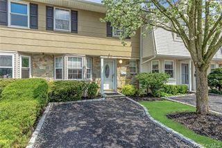 6 Manors Drive, Jericho, NY 11753