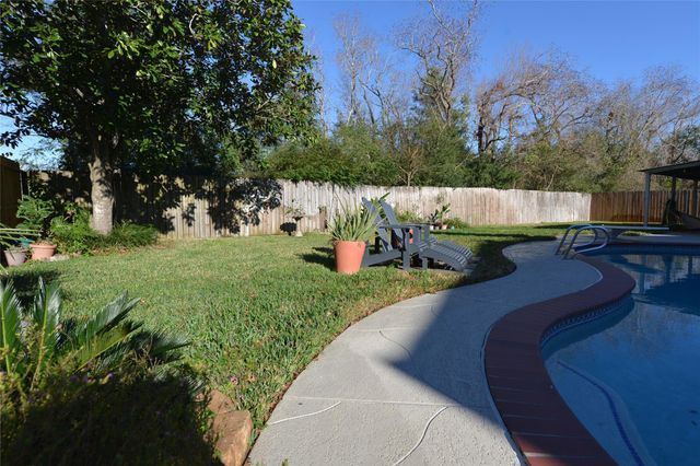 506 Windsor Drive, Friendswood, TX 77546