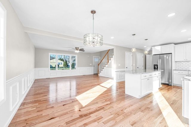 39 Wallace St, Springfield, MA 01119