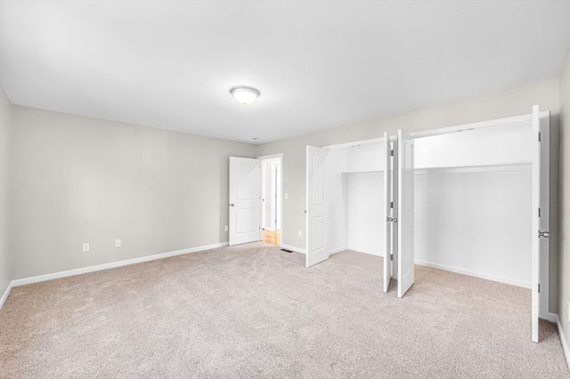 39 Wallace St, Springfield, MA 01119