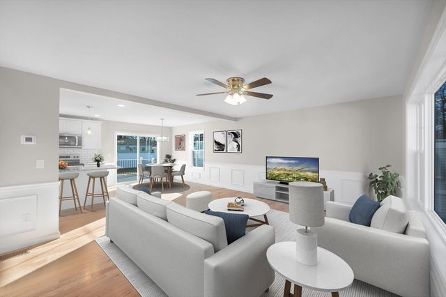 39 Wallace St, Springfield, MA 01119