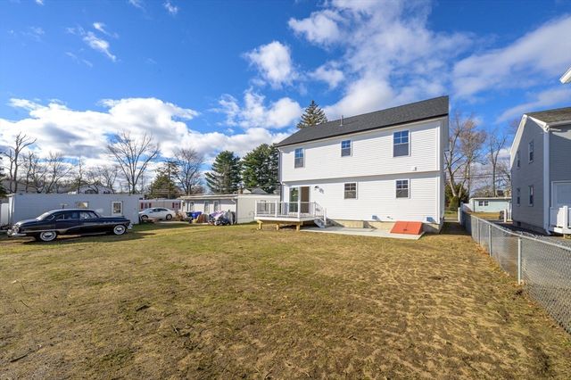 39 Wallace St, Springfield, MA 01119