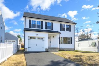 39 Wallace St, Springfield, MA 01119