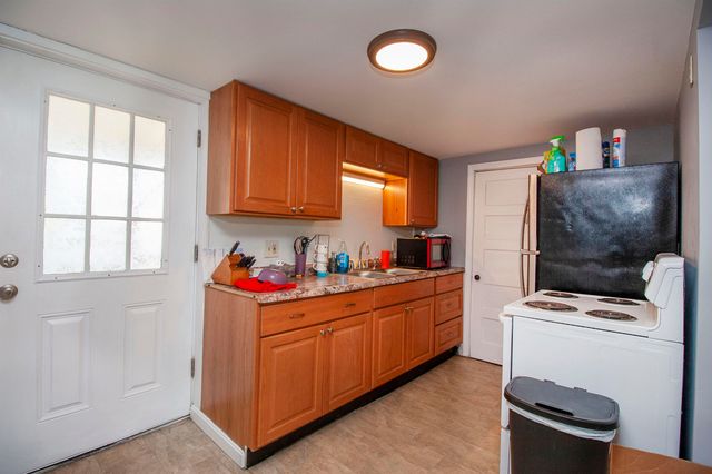 334 Massabesic Street, Manchester, NH 03103
