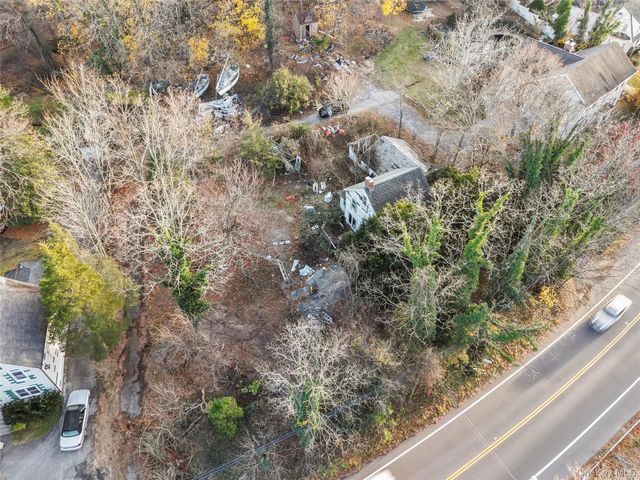 372 Main St, East Setauket, NY 11733