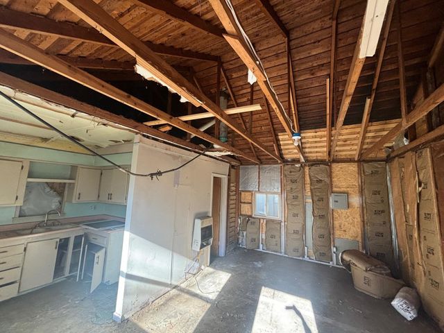 1863 S CHAUTAUQUA, Wichita, KS 67211