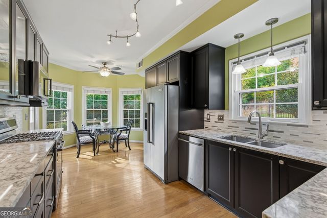 1073 Shady Valley Place, Atlanta, GA 30324