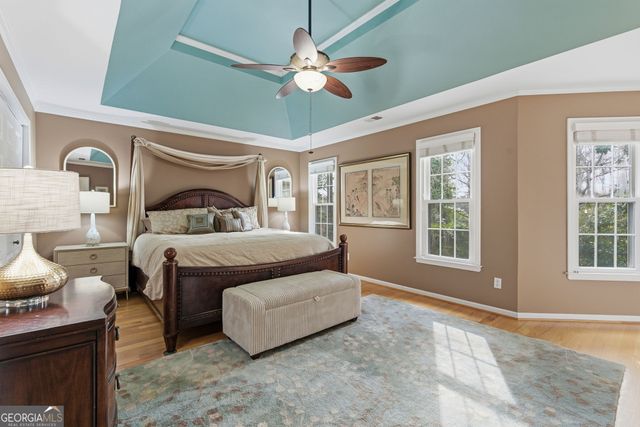 1073 Shady Valley Place, Atlanta, GA 30324