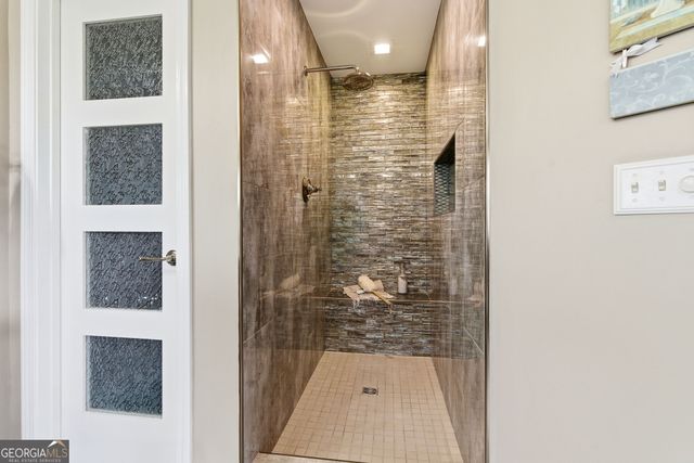 1073 Shady Valley Place, Atlanta, GA 30324