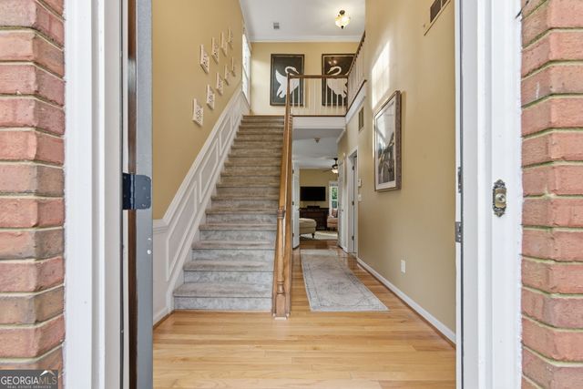 1073 Shady Valley Place, Atlanta, GA 30324