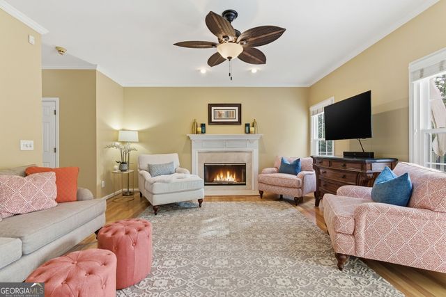 1073 Shady Valley Place, Atlanta, GA 30324