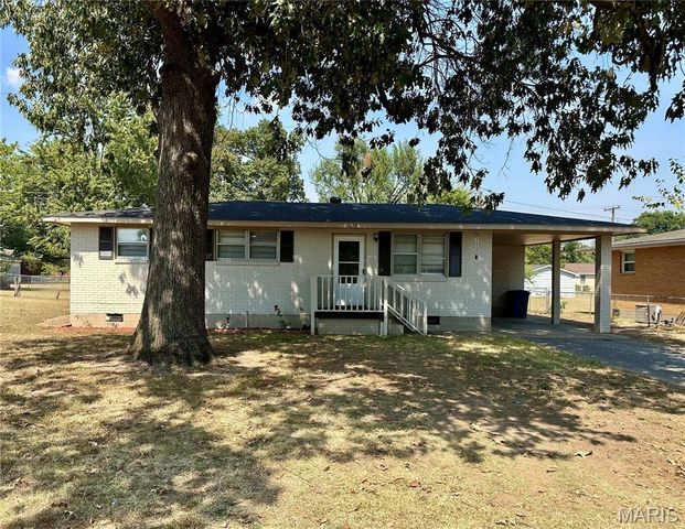 306 Cravens Street, Sikeston, MO 63801