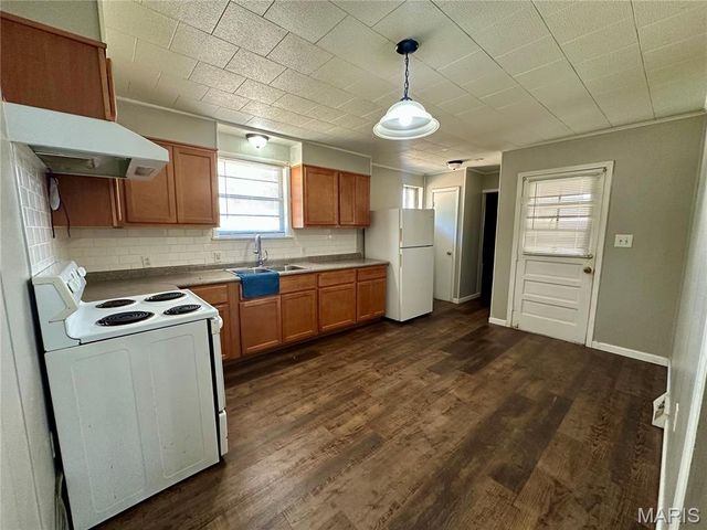 306 Cravens Street, Sikeston, MO 63801