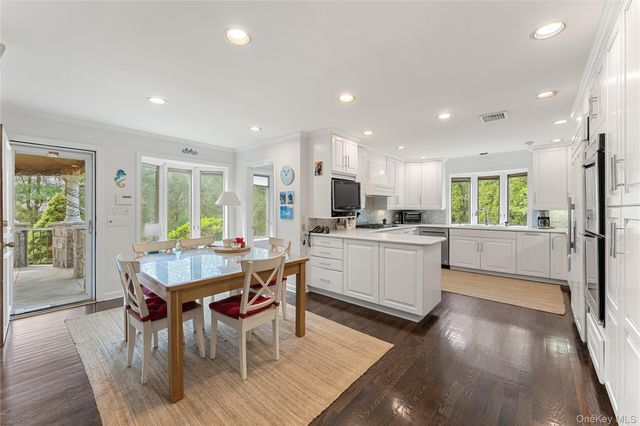40 Meadow Road, Scarsdale, NY 10583