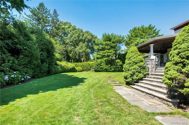 40 Meadow Road, Scarsdale, NY 10583