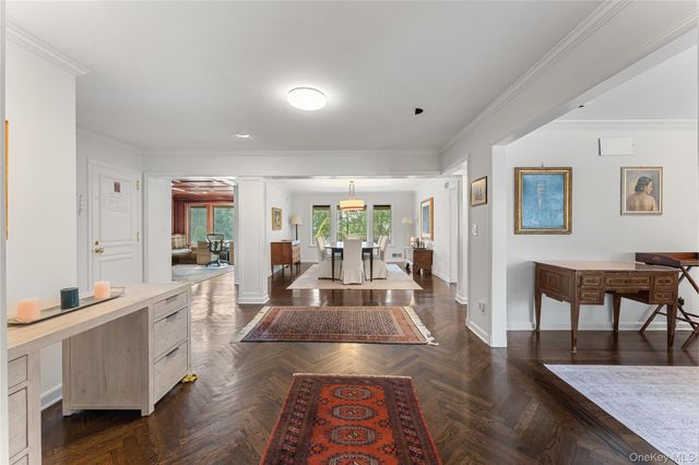 40 Meadow Road, Scarsdale, NY 10583