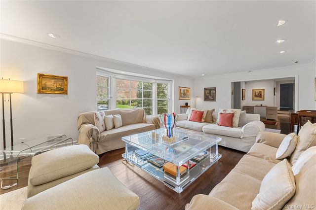 40 Meadow Road, Scarsdale, NY 10583
