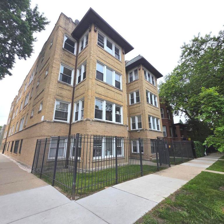 3301 W POTOMAC Avenue G, Chicago, IL 60651