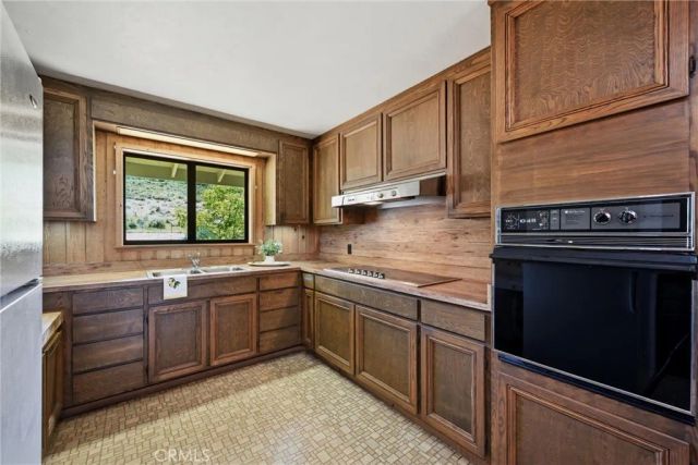 8155 Sulphur Creek Rd, Loch Lomond, CA 95461
