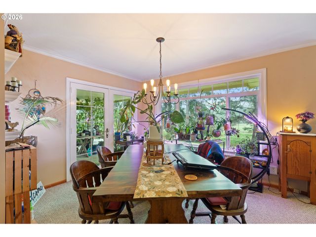 674 YOUNGS Ln, Roseburg, OR 97471