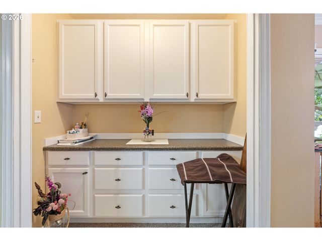 674 YOUNGS Ln, Roseburg, OR 97471