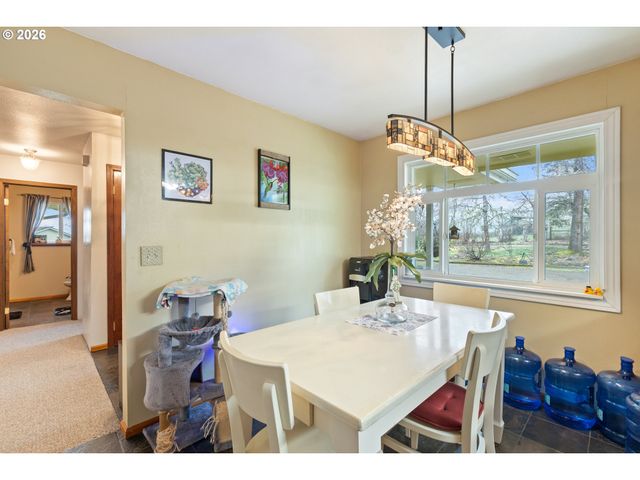 674 YOUNGS Ln, Roseburg, OR 97471