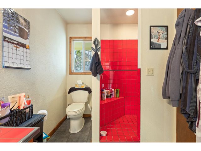 674 YOUNGS Ln, Roseburg, OR 97471