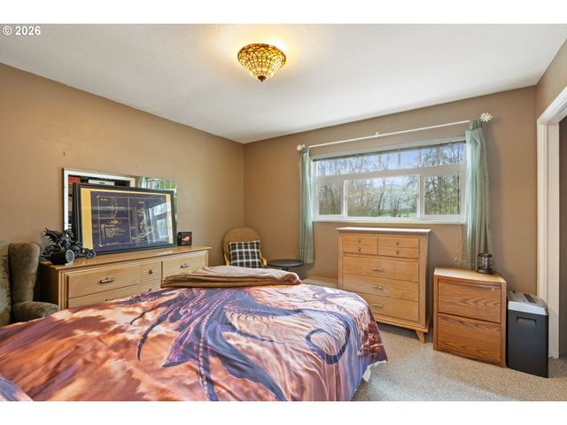 674 YOUNGS Ln, Roseburg, OR 97471