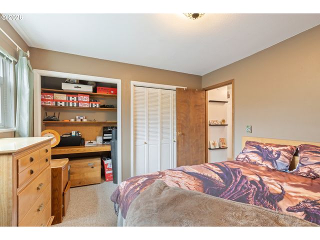 674 YOUNGS Ln, Roseburg, OR 97471