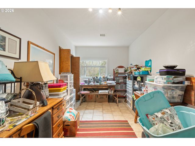 674 YOUNGS Ln, Roseburg, OR 97471