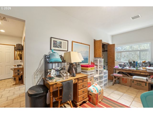 674 YOUNGS Ln, Roseburg, OR 97471