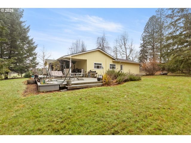674 YOUNGS Ln, Roseburg, OR 97471