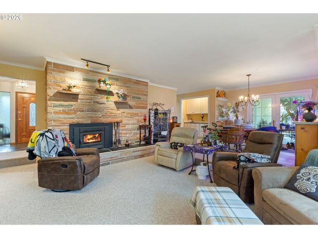 674 YOUNGS Ln, Roseburg, OR 97471