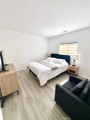 3460 W 71st, Los Angeles, CA 90043