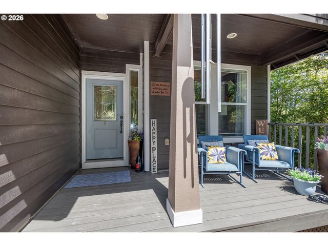 555 N DECLARATION Dr, Carlton, OR 97111
