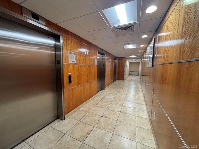 13620 38 Avenue 10G, Flushing, NY 11354